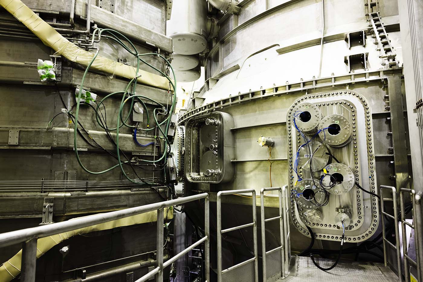 核融合の実験炉JT-60SAの一部