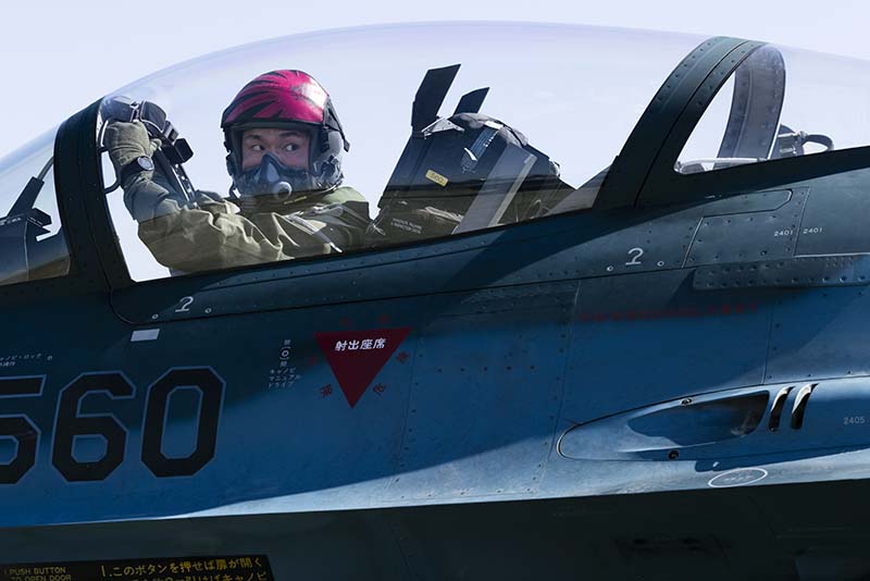 F2戦闘機のパイロットと整備士を、航空自衛隊百里基地で取材した！後編。 | Workers in Japan | 人と仕事の情報発信サイト