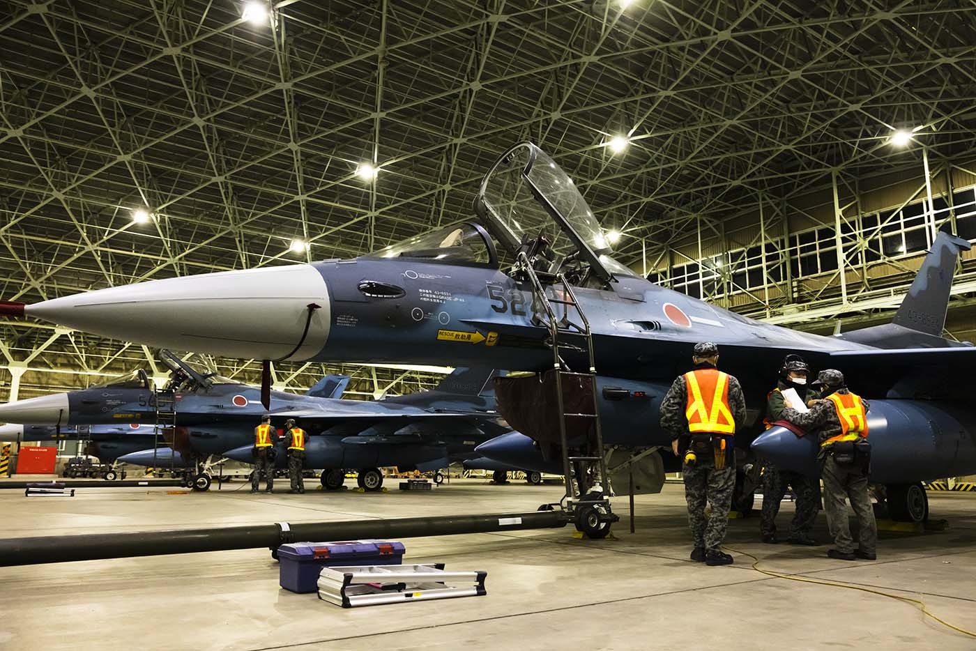 F2戦闘機のパイロットと整備士を、航空自衛隊百里基地で取材した！後編。 | Workers in Japan | 人と仕事の情報発信サイト